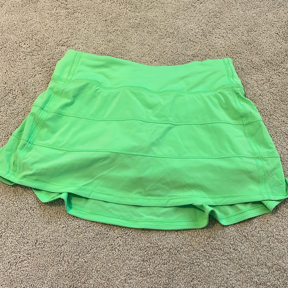 GREEN LULULEMON PACE RIVAL MID RISE SKIRT